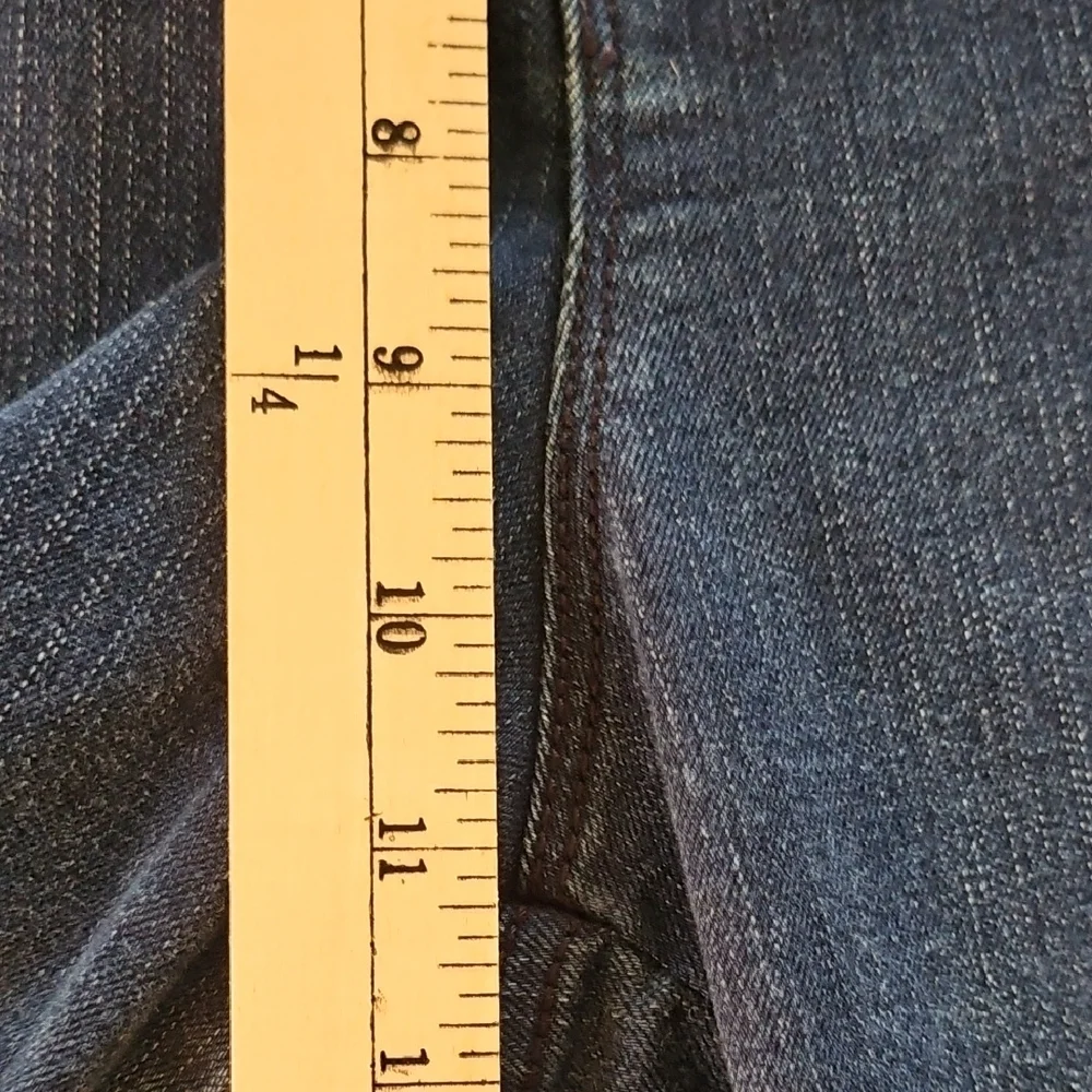 Gloria Vanderbilt Dark Wash Amanda Capri - Picture 7 of 8